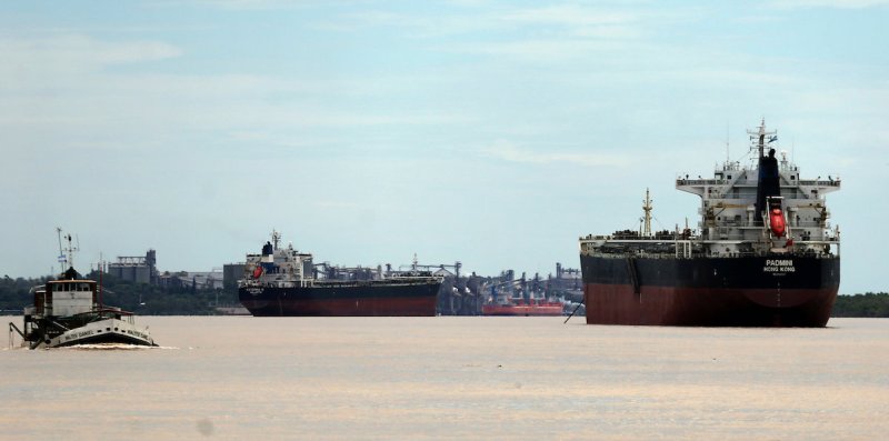 Baltic index snaps 8-day losing streak on stronger vessel demand