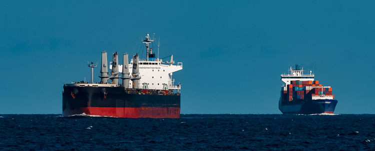 Baltic index edges lower on weaker rates for larger vessels