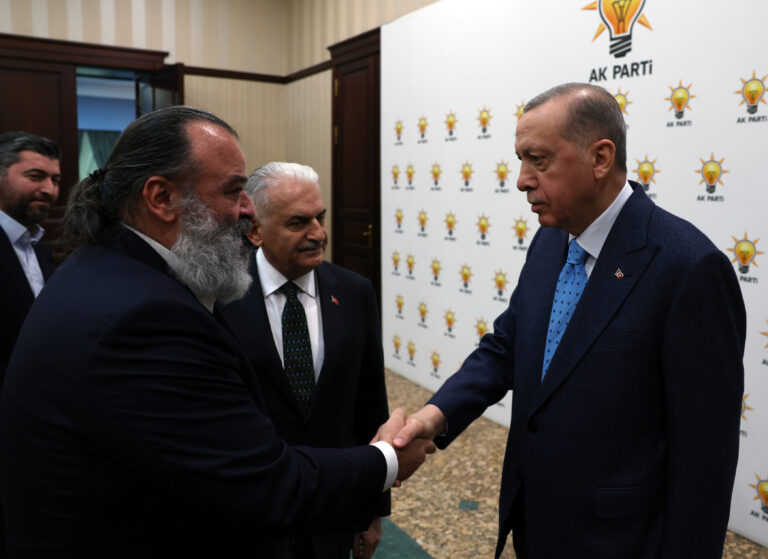 Solidarity donation of 1 million Euros by Marios Iliopoulos and Seajets to the quake-stricken people of Turkey