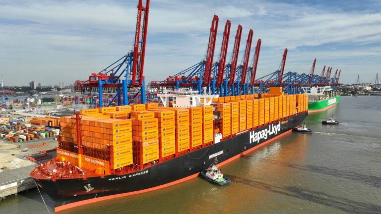 Hapag-Lloyd Christens New Dual-Fuel Mega Containership ‘Berlin Express’