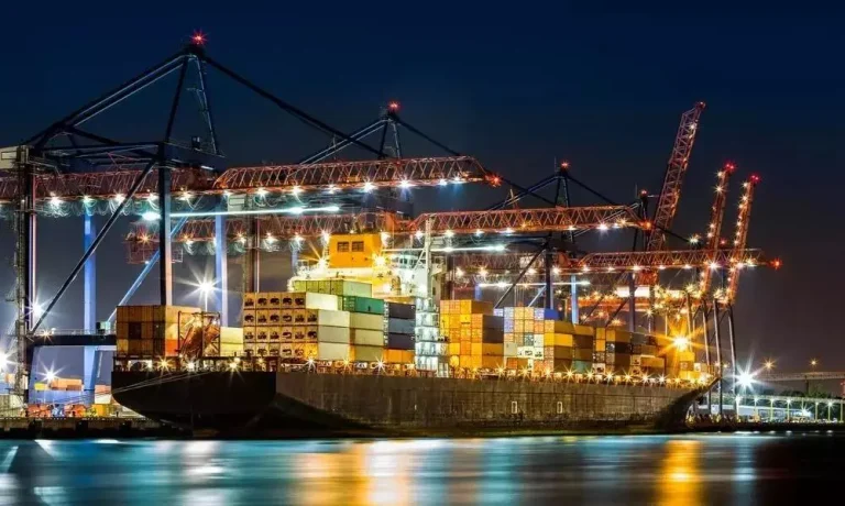 CMA CGM rebrands New York terminals, invests $600 mln