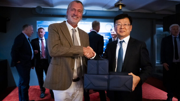 EMF confirms Atlas order for three ammonia carriers