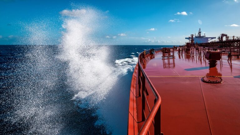 AET signs agreements with Samsung Heavy Industries for two LNG dual-fuel Suezmax tankers