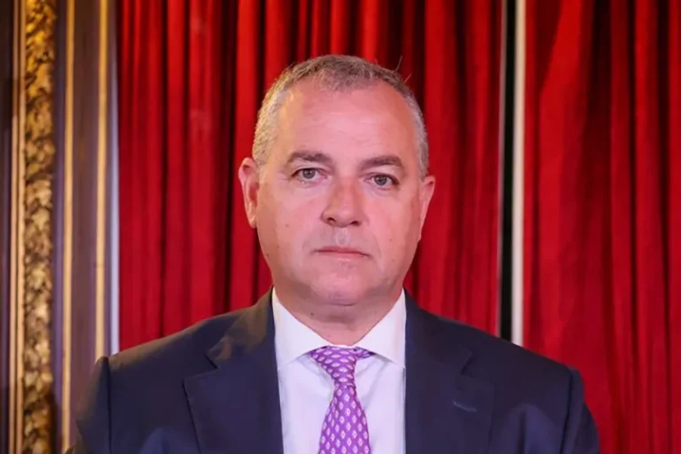 Hajioannou orders MRs at Cosco HI